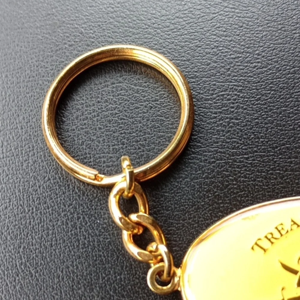 Gold Toned Key Chain Treasure Island At The Mirage